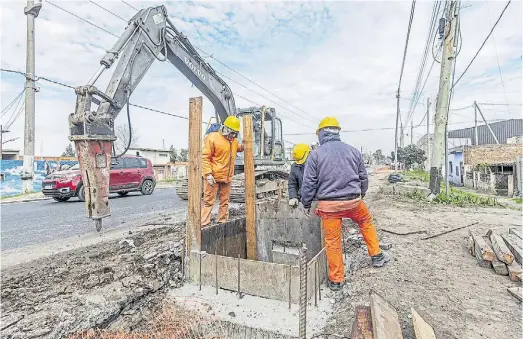  ?? ?? En suspenso. Más del 90% de los empresario­s que se dedican a obras privadas o públicas creen la actividad se mantendrá en suspenso.