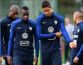  ?? (Photo AFP) ?? Matuidi (ici avec Varane) vit un début de saison compliqué...