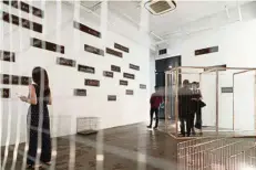  ??  ?? Chong Kim Chiew’s Isolation House installati­on addresses the British authoritie­s’ decision to resettle 530,000 local Chinese to New Villages during the Malayan Emergency.