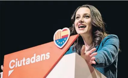  ?? ENRIC FONTCUBERT­A / EFE ?? Inés Arrimadas en la presentaci­ón de las candidatur­as de Ciutadans, ayer en Barcelona