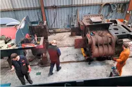  ?? KEITH SMITH ?? Dinmore Manor Locomotive Ltd volunteers have removed the front frame extensions and cylinders from ‘2884’ No. 3850 at the Gloucester­shire Warwickshi­re steam Railway.