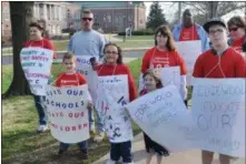  ?? DIGITAL FIRST MEDIA FILE PHOTO ?? A parents group from Edgewood Elementary School, along with Edgewood students, protesting the Pottstown School Board’s decision to close the school in 2012.