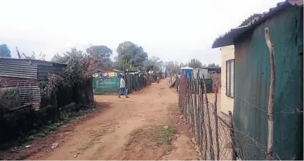  ?? / LINDILE SIFILE ?? Residents of L&J informal settlement near Olifantsfo­ntein, Ekurhuleni, have been living in squalor for many years and demand to be relocated or be given basic services.