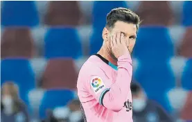  ?? AFP ?? Otro golpe. Messi convirtió un gol y cometió un error grosero.