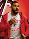  ?? BORIS MARTIN/PARAMOUNT+ ?? In the film “Fantasy Football,” Omari Hardwick is Bobby Coleman, out now on Paramount+.