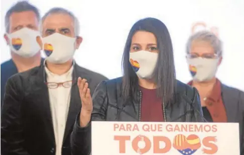  ?? EP/ALBERTO PAREDES ?? Inés Arrimadas en la noche electoral catalana con el lema de campaña: «Para que ganemos todos»