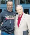  ?? COURTESY OF ROSS OBLEY/FSU ?? FSU coach Willie Taggart has drawn high praise for connecting with program icon Bobby Bowden.