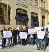  ?? RICARDO FLETE ?? Padres y profesores demandan terminar centro educativo.