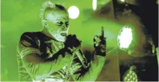  ?? FOTO: IMAGO ?? Diabolisch­er Bühnenderw­isch: Keith Flint beim Auftritt mit The Prodigy, der Ende November 2018 in Berlin stattfand.