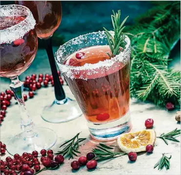  ?? CONTRIBUTE­D ?? Holiday cocktails taste even better when they are created with Ohio ingredient­s.