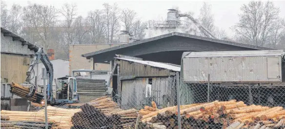  ?? FOTO: ARCHIV ?? Der Boden auf dem Gelände der Firma Mödinger müsste saniert werden. Das ist teuer.