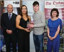  ??  ?? Bríd O’ Sullivan presenting a Youth Sports Award to Colm O’ Shea representi­ng Kilshannig Minor Footballer­swith Sean Dilworth and Sinead O’Connor.