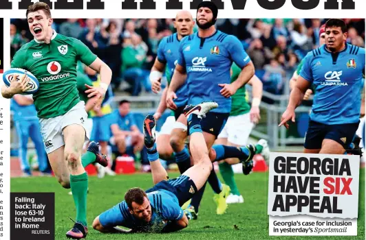  ?? REUTERS ?? Falling back: Italy lose 63-10 to Ireland in Rome