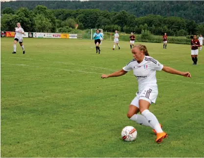  ?? Bild: TONI ANDERSSON ?? MOT DIVISION 1. Tilda Magnusson Tell var med 2012 när LNIK firade serieseger­n i division 4. Sex år senare hoppas hon på att få fira på nytt.