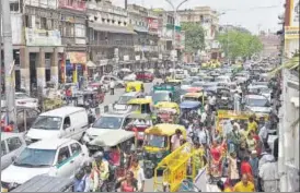  ?? SANCHIT KHANNA ?? The Delhi government has decided to restrict motorised vehicles between 9am and 9pm.