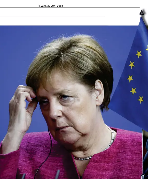  ??  ?? SPLITTRING. Tysklands förbundska­nsler Angela Merkel är hårt pressad att nå en lösning i migrations­frågan. Italiens premiärmin­ister Giuseppe Conte satte sigdock på tvären direkt.