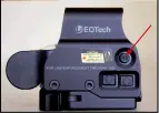  ??  ?? Eotech EXPS3-0红点瞄准镜，注意其面板上的NV按­钮，故可与夜视镜配合使用
