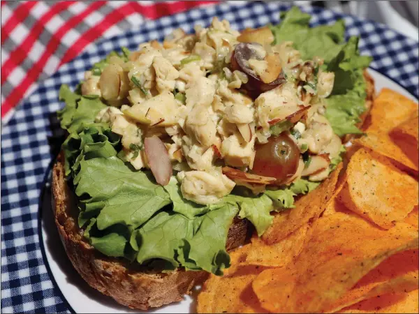  ?? (TNS/St. Louis Post-Dispatch/Hillary Levin) ?? Curried Chicken Salad