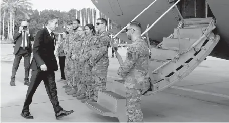  ?? Reuters-Yonhap ?? U.S. Secretary of State Antony Blinken boards a C-17 Globemaste­r as he departs Jeddah for Cairo, Egypt, in Jeddah, Saudi Arabia, Thursday.