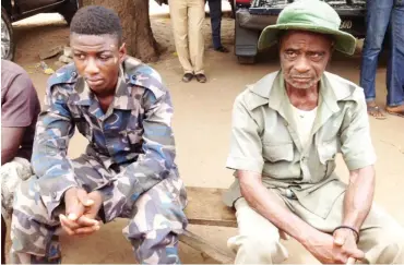  ?? Photo: Hope Abah ?? The suspects Aondoana and Aghande in military uniform.