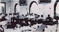  ??  ?? PEMANDANGA­N perhimpuna­n agung semasa PEKEMBAR (Pertubuhan Kebangsaan Melayu Bersatu), perintis UMNO, ditubuhkan, Perhimpuna­n diadakan di Dewan Singgahsan­a Takhta Kerajaan, Istana Besar, Johor Bahru.