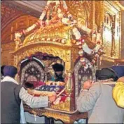  ?? PHOTO: @LAHORENEWS­HD ?? The palanquin at the Lahore museum.