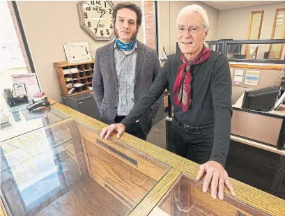  ?? GEOFF ROBINS TORONTO STAR ?? Aylmer Express publisher John Hueston and his son, editor Brett Hueston, in the newspaper’s southweste­rn Ontario office.