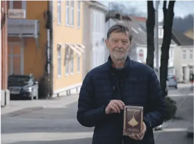  ??  ?? NY BOK: Gorm Rudschinat, tidligere kjente som Helge Grønli, skriver sagaen om Vilje Gormsdatte­r. En vikingdatt­er hvis mor er fra Vikkilen.