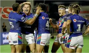  ?? GETTY ?? Warriors centre Euan Aitken celebrates his try on Friday night.