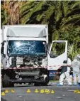  ?? Foto: dpa ?? Auch in Nizza nutzte ein Terrorist einen Lastwagen als Waffe.