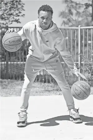  ?? JAYNE KAMIN- ONCEA/ FOR USA TODAY ?? Jordan Montgomery practices on a half court in his backyard in Murrietta, Calif.