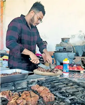  ?? /CORTESÍA ?? Kwame Onwuachi señala que la comida es un arte en el que es posible compartir historia y cultura de los países