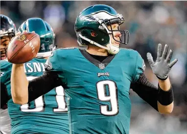  ?? CURTIS COMPTON / CCOMPTON@AJC.COM ?? When the Falcons last played against Eagles QB Nick Foles in January, Atlanta held Philadelph­ia to 15 points. Foles led a runpass option offense that scored 79 points in the next two playoff games.