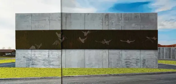  ?? Foto: Felix Weinold ?? An der Ostfassade des Außenlager­s der JVA Niederschö­nenfeld, die von der Staatsstra­ße aus zu sehen ist, wird „Locomotion“ab März angebracht.