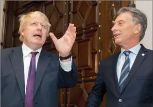  ??  ?? FRIENDS. Macri y Johnson se conocen de cuando ambos eran alcaldes. El británico participó de acto por los caídos en Malvinas.