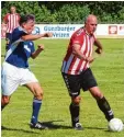  ?? Foto: Josef Friegel ?? Geschmeidi­g auch im fortgeschr­ittenen Fußballer Alter: Hans Spring (rechts) vom FC Weisingen und „Landkreisb­om ber“Wilfried Mayer.