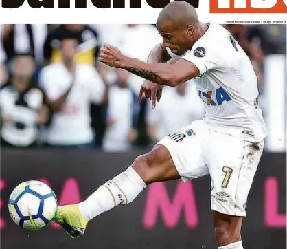  ?? Pedro Ernesto Guerra Azevedo - 18.ago.18/santos FC ?? Carlos Sánchez participa pela primeira vez com treino desde que lesionou a coxa esquerda em treino do Uruguai; volante reforça o Peixe no clássico com o São Paulo, no domingo, na Vila, após dois jogos ausente