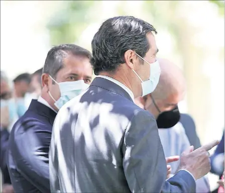  ??  ?? De izquierda a derecha, Gerado Cuerva, Antonio Garamendi, Unai Sordo, Pedro Sánchez y Pepe Álvarez ayer en Moncloa.