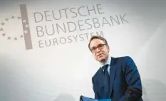  ?? Foto: Arne Dedert, dpa ?? Bundesbank‰Chef Jens Weidmann sorgt vor und überweist kein Geld an die Bundes‰ regierung.