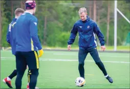  ??  ?? Morten Gamst Pedersen blir dirigent på midtbanen og er en av grunnen til optimismen som råder før seriestart.