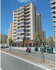  ??  ?? Estado actual y estado tras la reforma del edificio piloto de tipología residencia­l, construido en los años 70 en Pamplona.