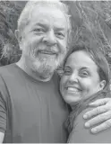  ??  ?? LULA. Junto a su hija.