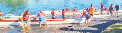  ?? Photo / Supplied ?? The Heretaunga Ararau O Ngati Kahungunu Waka Ama Roopu Under 16 squad setting out with the club’s older W6 waka, known as Mahi Mahi.