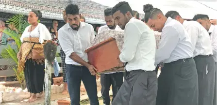  ?? Photo: Shratika Naidu ?? Roy Krishna (front- left) carries the casket of his former teacher and coach Vinay Singh at Vunivau, Labasa on July 31, 2020.