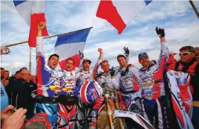  ??  ?? Aux ISDE 2012 en Allemagne, le Trophée français s’impose largement et Pela remporte la catégorie E2 après son titre mondial.