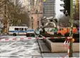  ??  ?? Zwei Männer verursacht­en vor einem Jahr bei einem Rennen mitten in Berlin einen schlimmen Unfall.