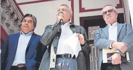  ??  ?? Gerardo Esquivel, Andrés Manuel López Obrador y Carlos Urzúa.