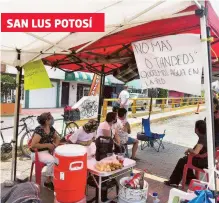  ?? NORMA RIVERA /EL SOL DE SAN LUIS ?? Vecinos de El Montecillo extendiero­n hasta el puente Miguel Valladares su protesta por falta de agua