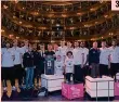  ??  ?? Steve Nash, 44 anni, sul palco del Teatro Sociale di Trento, posa col numeroso pubblico presente all’incontro ● 2 Il canadese con la maglia n° 13 regalatagl­i dalla Dolomiti Energia Trentino ●3 Foto di gruppo di giocatori e staff dell’Aquila con l’ex stella Nba BOZZANI