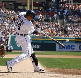  ?? JULIAN H. GONZALEZ/MCT ?? Detroit Tigers slugger Miguel Cabrera has a chance this year to become the first player in major league history to win back-to-back Triple Crowns. Only Ted Williams and Rogers Hornsby have twice won Triple Crowns in a career — Williams in 1947 and...